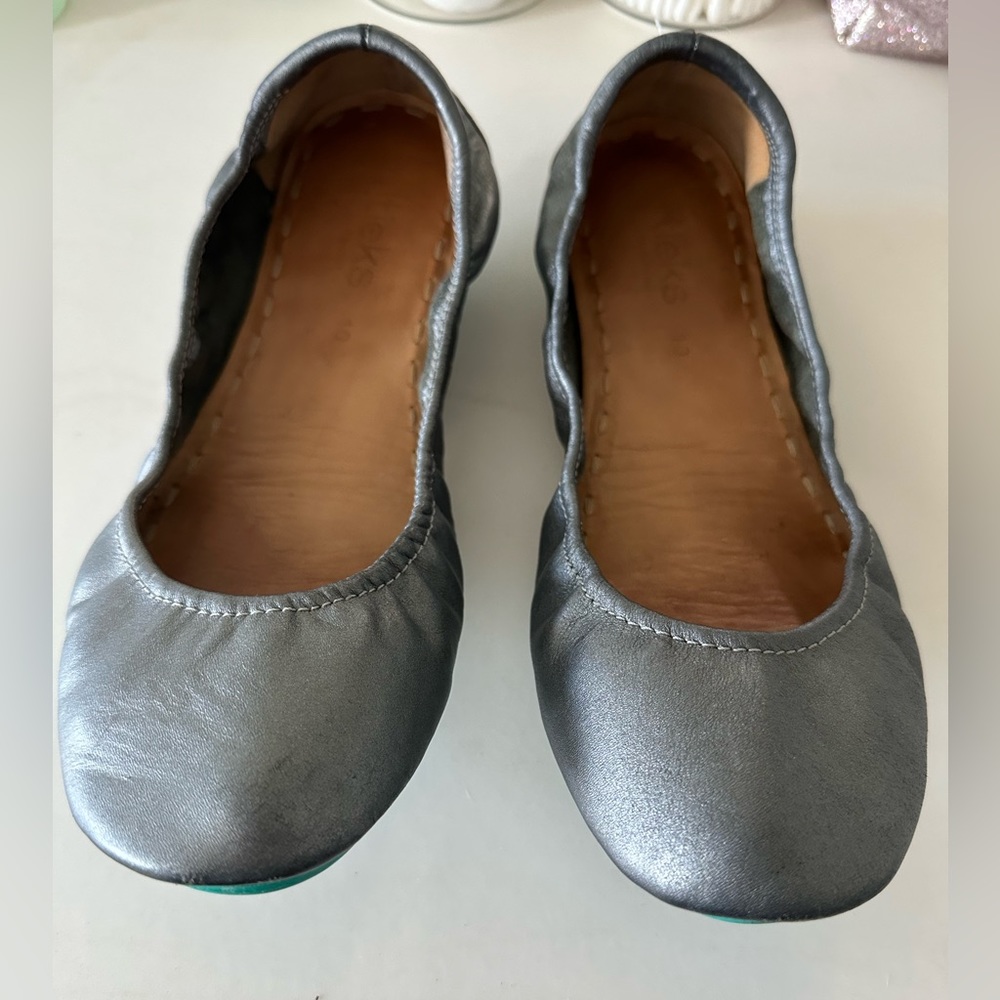 Pewter Tieks Size 10
